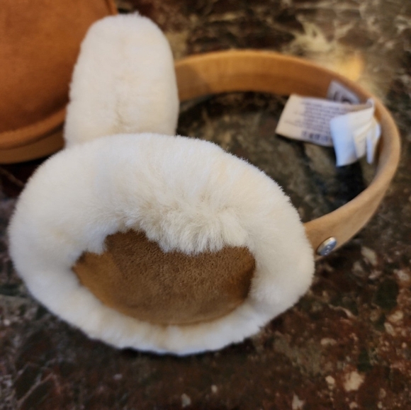 UGG Australia Mini Fluff Ankle Boots & Earmuffs - Picture 3 of 12
